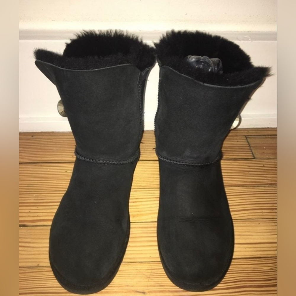Bailey Button Bing Uggs